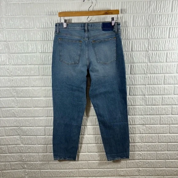Abercrombie and Fitch High Rise Mom Jeans 8L - Picture 3 of 5